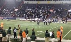 橄榄球比赛视频,激情碰撞！橄榄球赛场精彩瞬间回顾